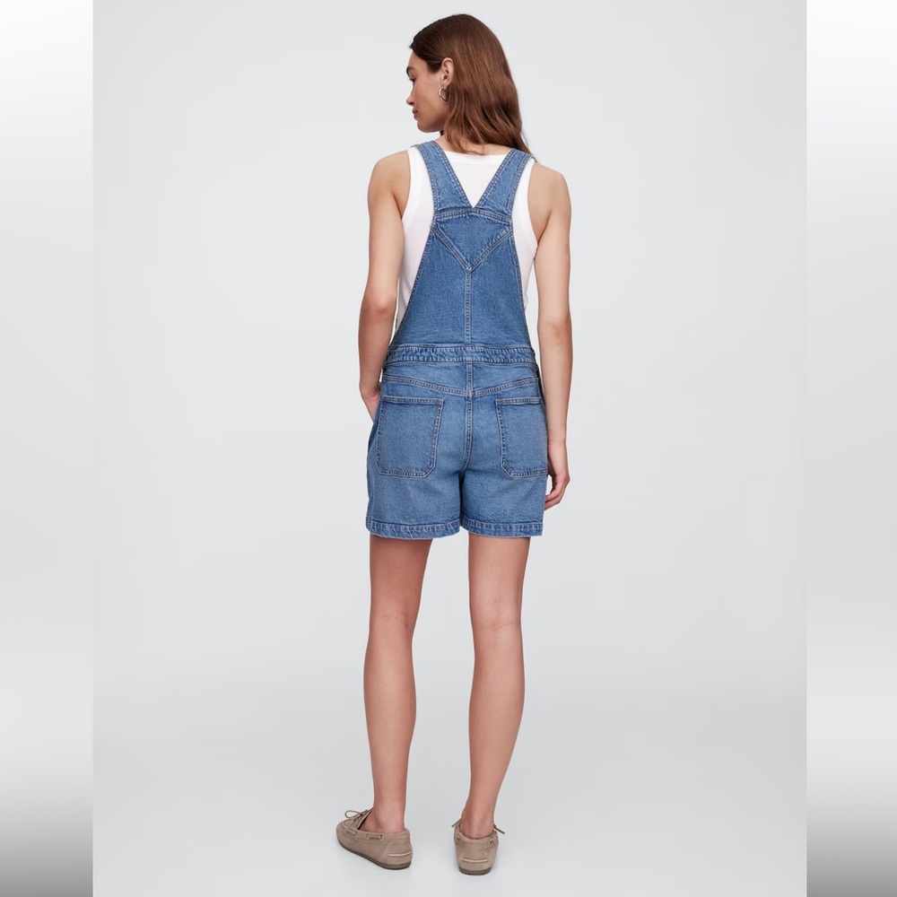 GAP summer 2025 style! Denim light wash Blue Women's Overalls shorts - Picture 6 of 10